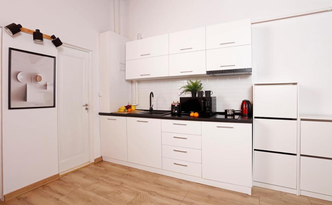 One Love Central Cottage Bucureşti Ngoại thất bức ảnh